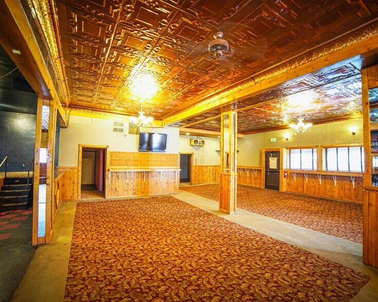 More Photos Of 137 N Front St, Sterling Apartments For Sale