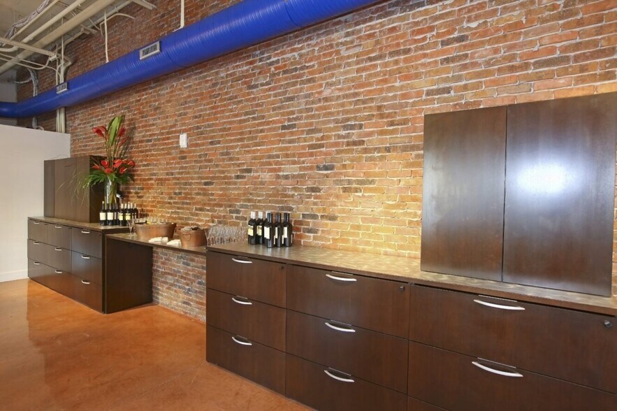 More Photos Of 142 W Platt St, Tampa Office Residential For Lease