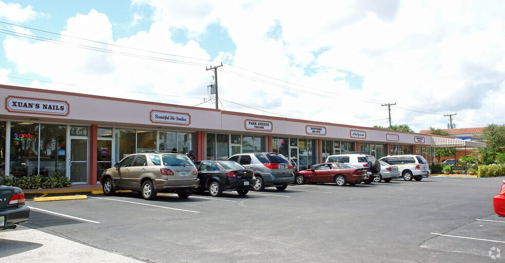 Primary Photo Of 836-850 Park Ave, Lake Park Unknown For Lease