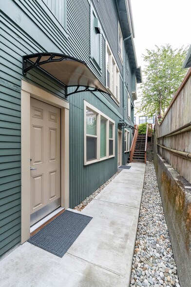 More Photos Of 2414 Hoyt Ave, Everett Apartments For Sale