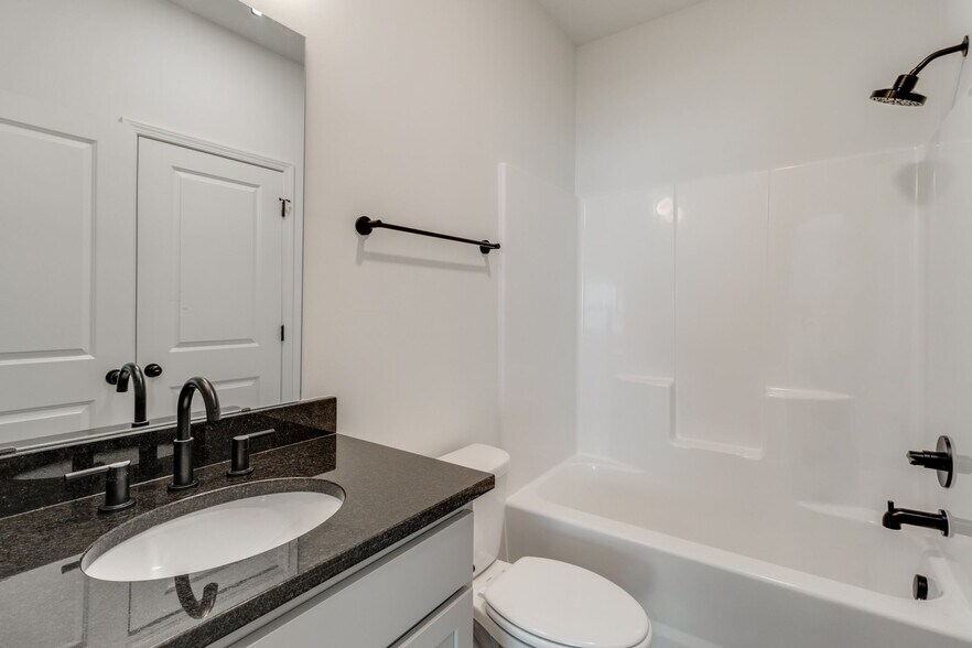 More Photos Of 402 S Saluda Ave, Columbia Apartments For Sale