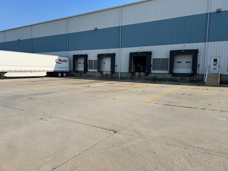 More Photos Of 1401 Highway 246 S, Greenwood Distribution For Lease