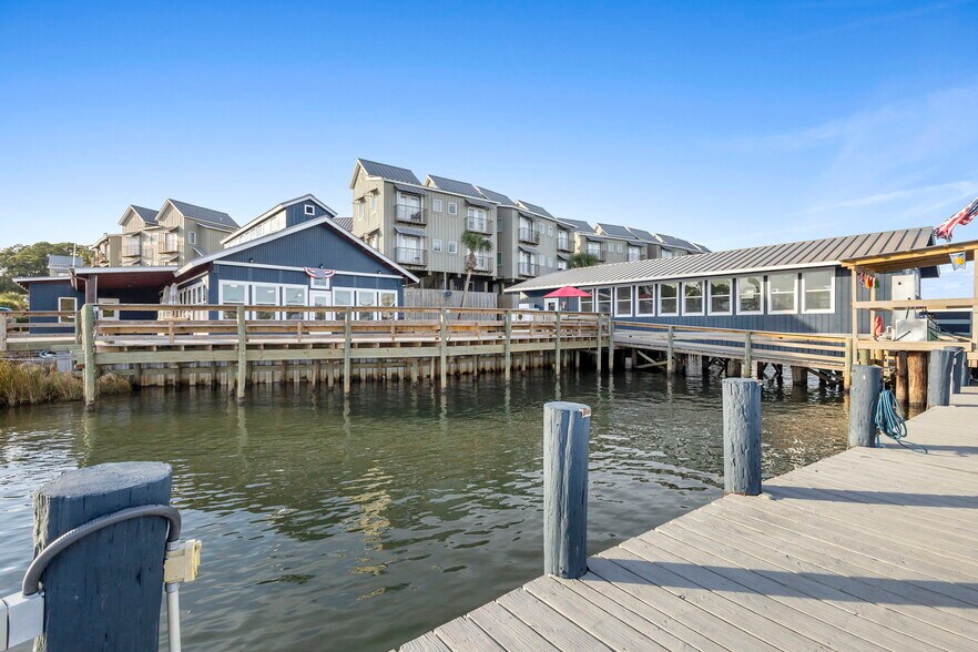 More Photos Of 275 Timber Island Rd, Carrabelle Restaurant For Sale