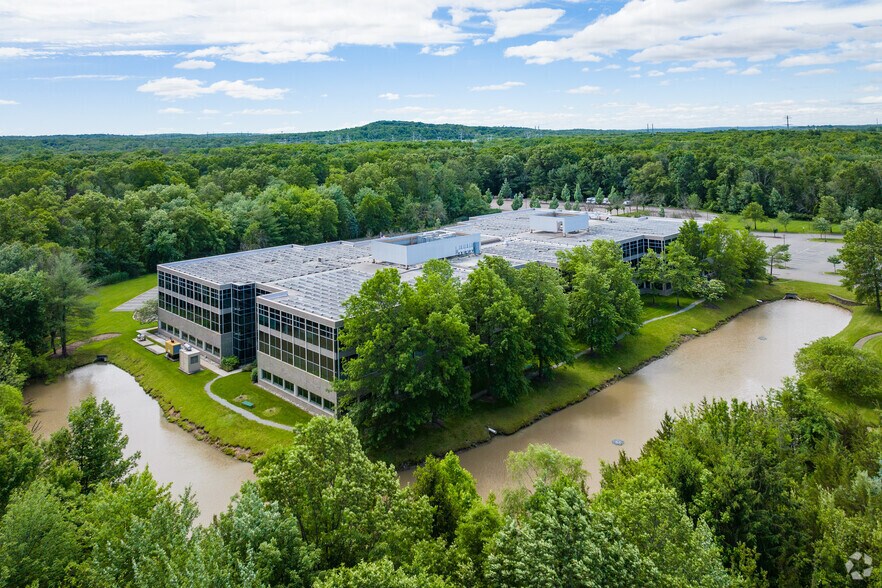 More Photos Of 120 Eagle Rock Ave, East Hanover Office For Lease