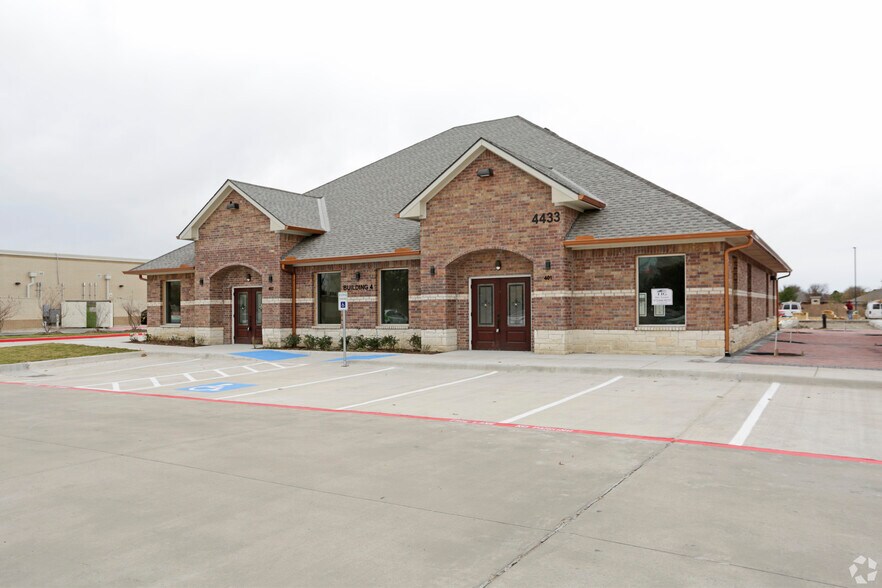 Primary Photo Of 4433 Punjab Way, Frisco Medical For Lease