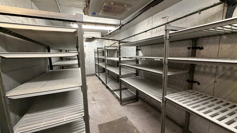 More Photos Of 2124-2162 Merrick Ave, Merrick Unknown For Lease