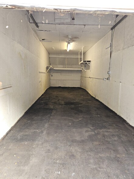 More Photos Of 400 Railroad St, Pittsburgh Warehouse For Lease