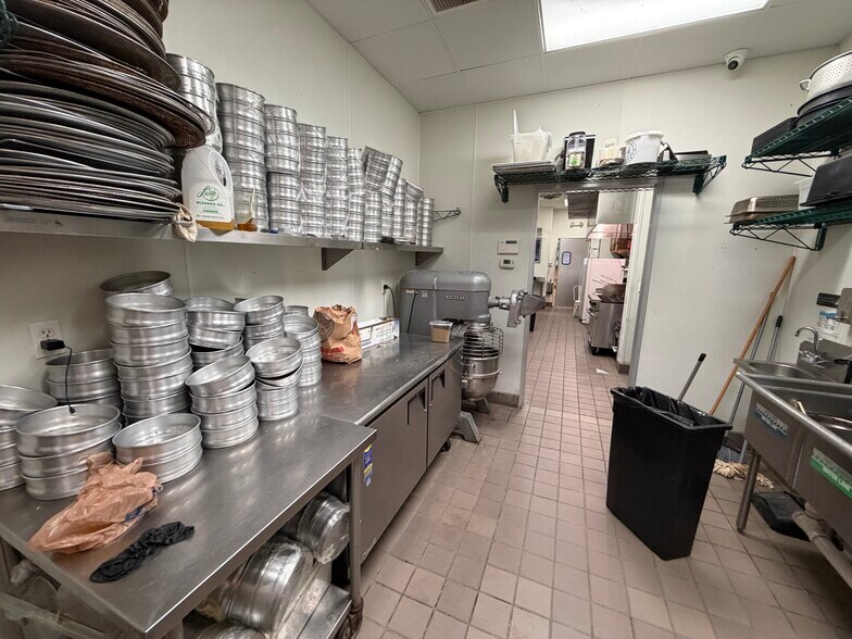 More Photos Of 11805-11921 Westheimer Rd, Houston Fast Food For Lease