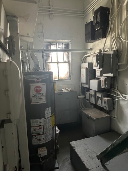 More Photos Of 75 Goble St, Newark Warehouse For Sale