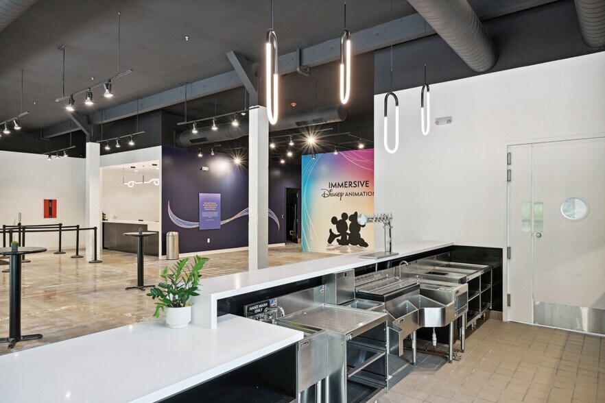 More Photos Of 159 Armour Dr NE, Atlanta Showroom For Lease