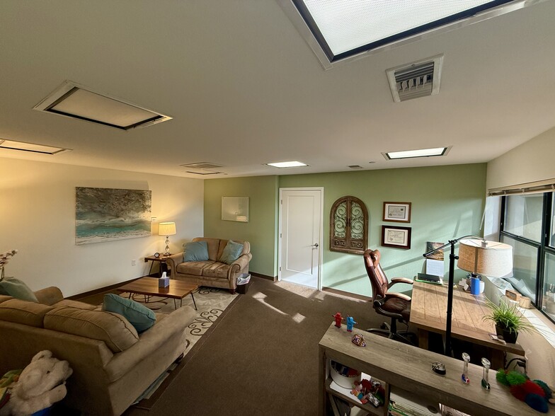 More Photos Of 575 Price St, Pismo Beach Medical For Sale