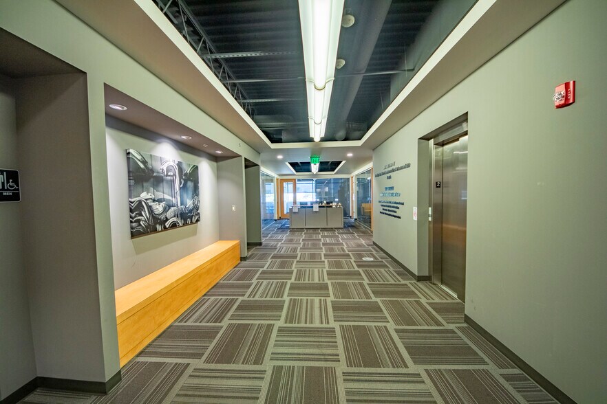 More Photos Of 19865-19866 W 156th St, Olathe Office For Sale