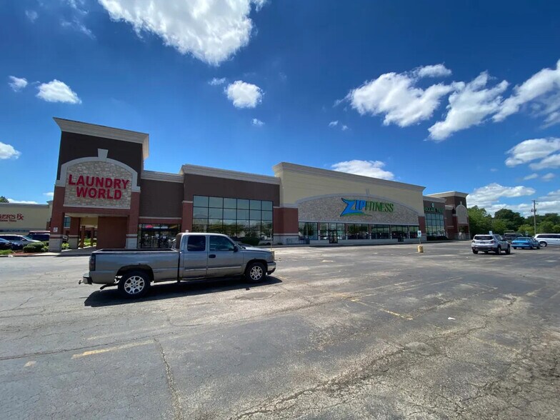 More Photos Of 2112 W Jefferson St, Joliet Unknown For Lease