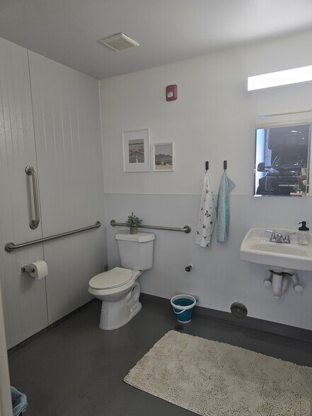 More Photos Of 3550 Imperial St, Frederick Self Storage For Sale