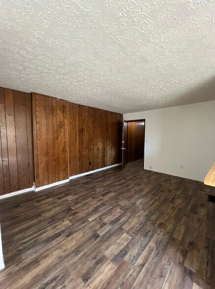 More Photos Of 6011 Vine St, Cincinnati Storefront Retail Residential For Sale
