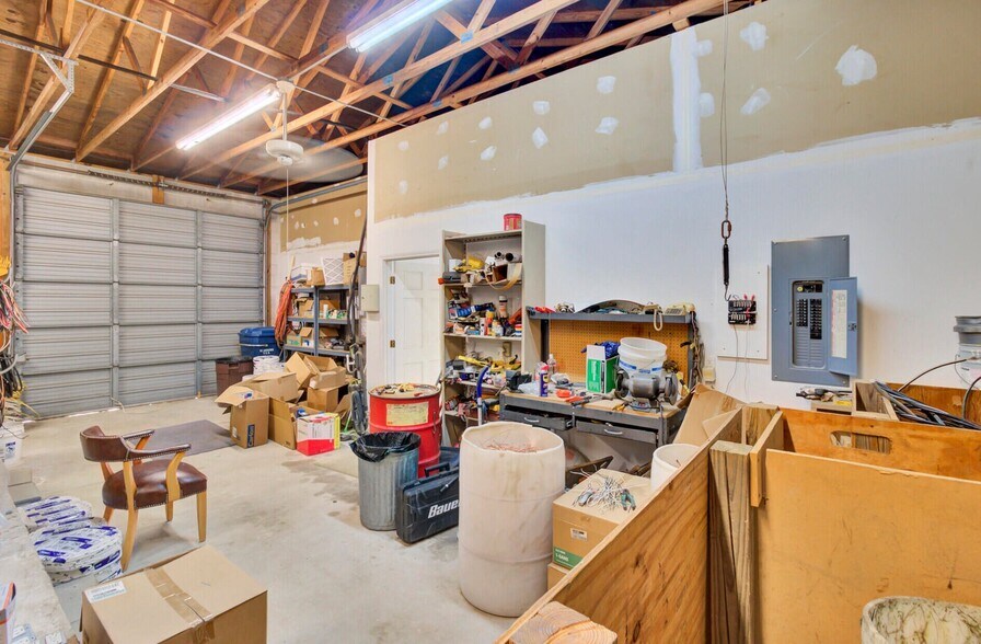 More Photos Of 1950 Belgrade Ave, Charleston Office For Lease