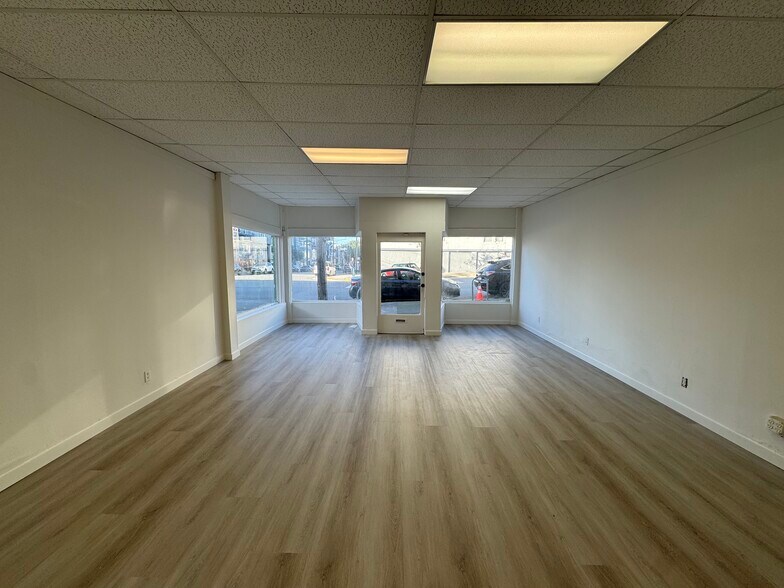 More Photos Of 1551-1555 Clement St, San Francisco Storefront Retail Residential For Lease