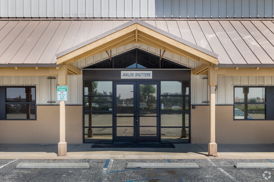 More Photos Of 3407 N Perris Blvd, Perris Manufacturing For Lease