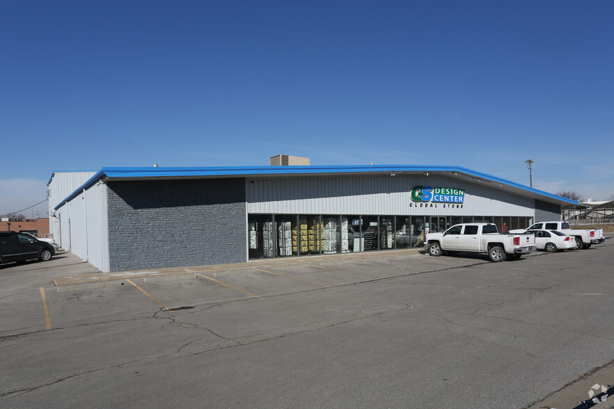 Primary Photo Of 421 N Rawhide Rd, Olathe Showroom For Lease