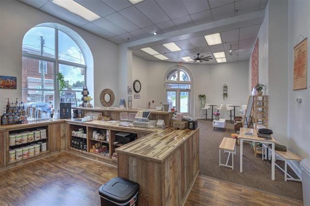 More Photos Of 301 W Main St, Radford Apartments For Sale