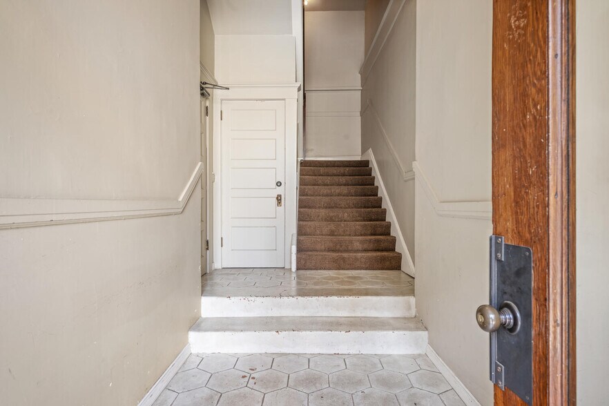 More Photos Of , Portland Multifamily For Sale