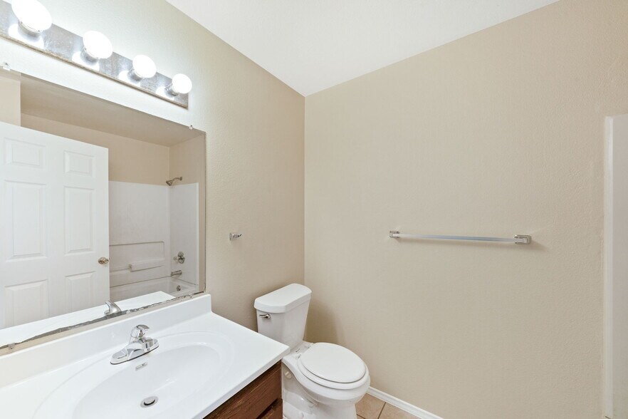 More Photos Of 414 Cupples Rd, San Antonio Apartments For Sale