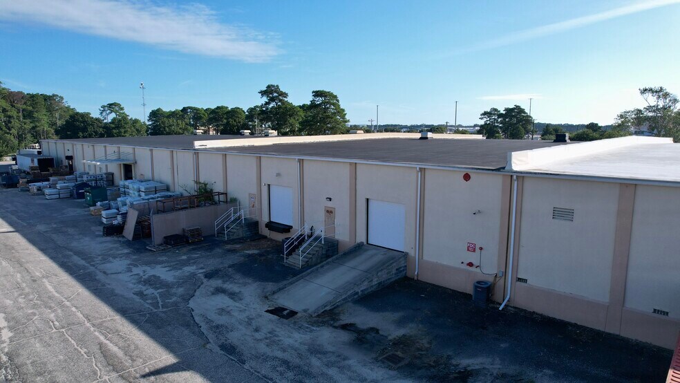 More Photos Of 1131 Shine Ave, Myrtle Beach Warehouse For Lease