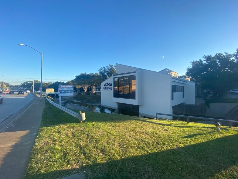 More Photos Of 4325-4365 S Hulen St, Fort Worth Medical For Sale