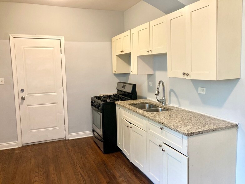 More Photos Of 7919 S Maryland Ave, Chicago Apartments For Sale