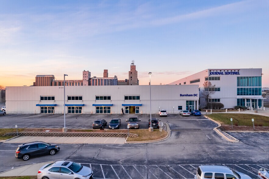 More Photos Of 4101 W Burnham St, West Milwaukee Manufacturing For Sale