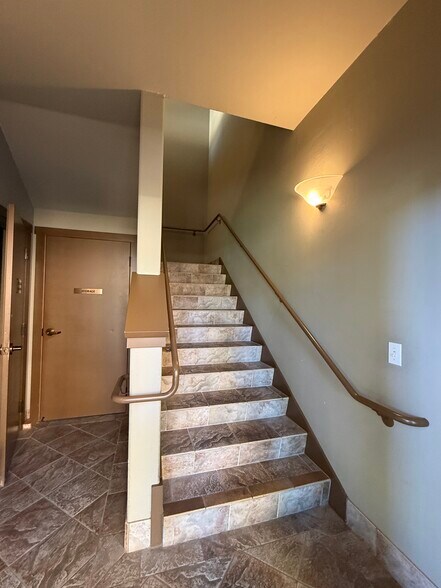 More Photos Of 402 Railroad Ave, Danville Storefront Retail Office For Lease