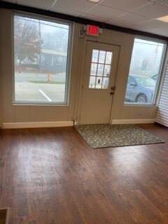 More Photos Of 6487 Mahoning Ave, Youngstown Storefront Retail Office For Lease