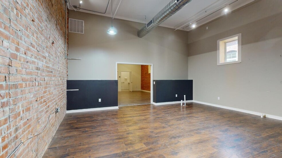 More Photos Of 112 W 2nd St, Grand Island Light Distribution For Lease