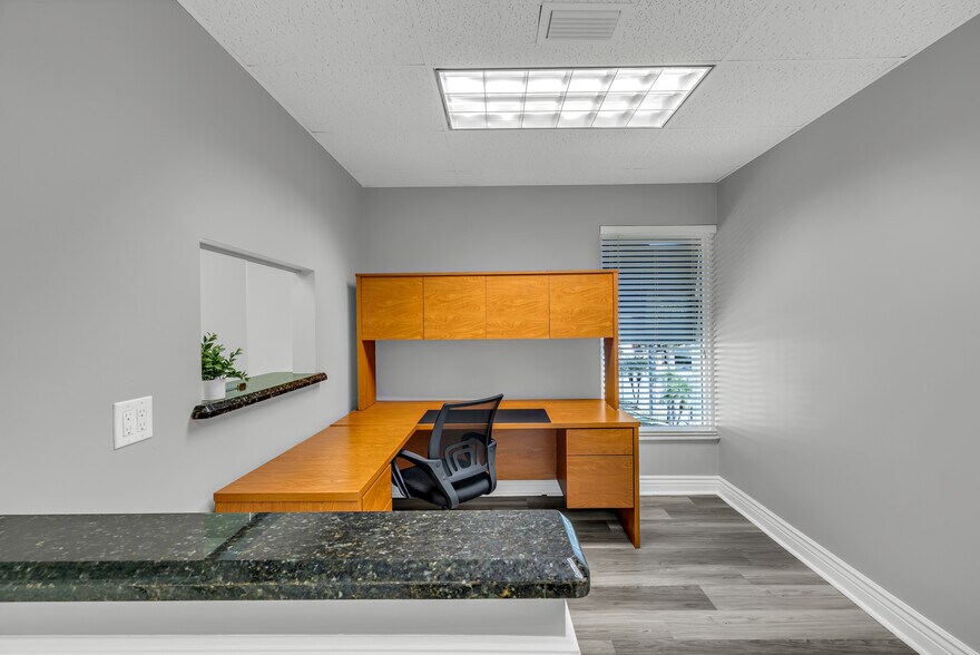 More Photos Of 665 SE 10th St, Deerfield Beach Medical For Lease