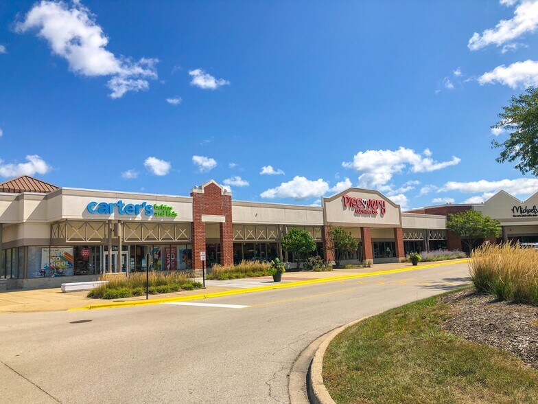 More Photos Of 701 N Milwaukee Ave, Vernon Hills Unknown For Lease