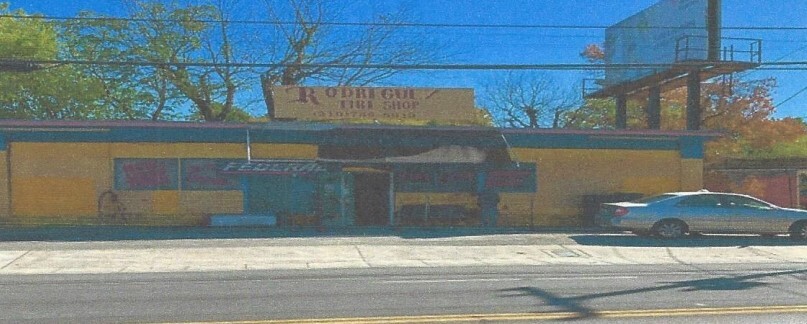 Primary Photo Of 1918 Mccullough Ave, San Antonio Freestanding For Sale