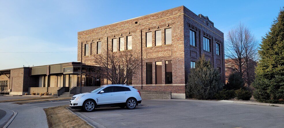 More Photos Of 100 Park Dr S, Great Falls Office For Lease