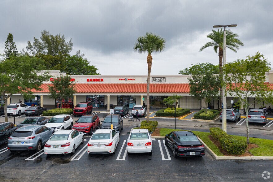 More Photos Of 9054-9230 Glades Rd, Boca Raton General Retail For Lease