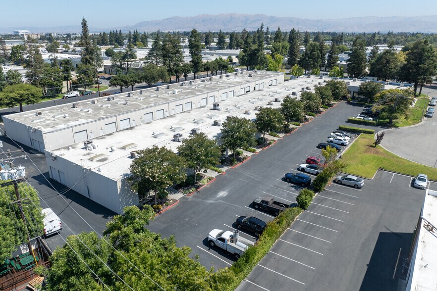 More Photos Of 473 Sapena Ct, Santa Clara Light Manufacturing For Lease