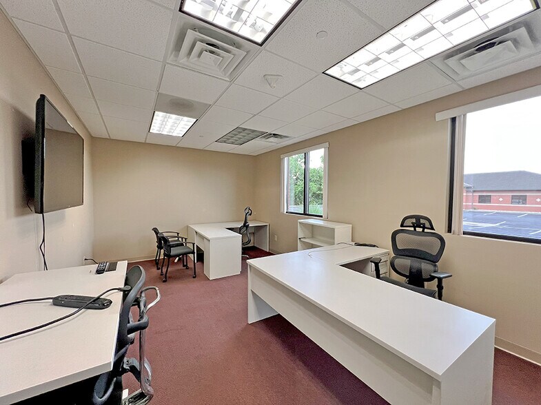 More Photos Of 620 Pierce Blvd, O'Fallon Office For Lease
