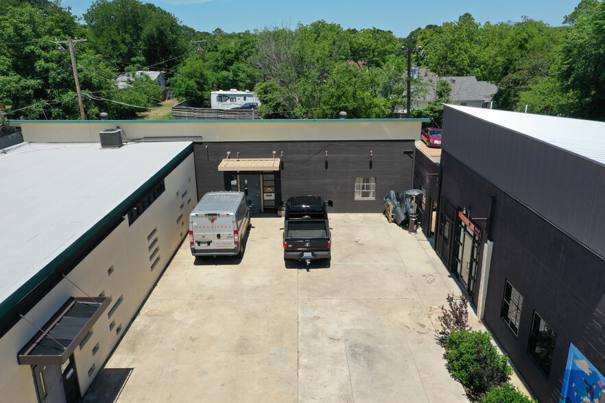 More Photos Of 502 Grand Ave, Fort Worth Flex For Sale