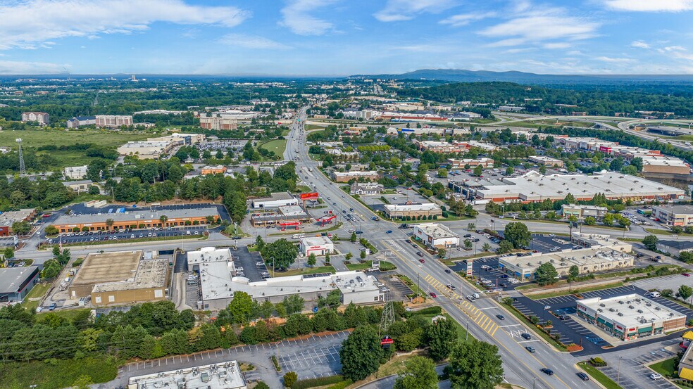 More Photos Of 1178 Woodruff Rd, Greenville Unknown For Lease