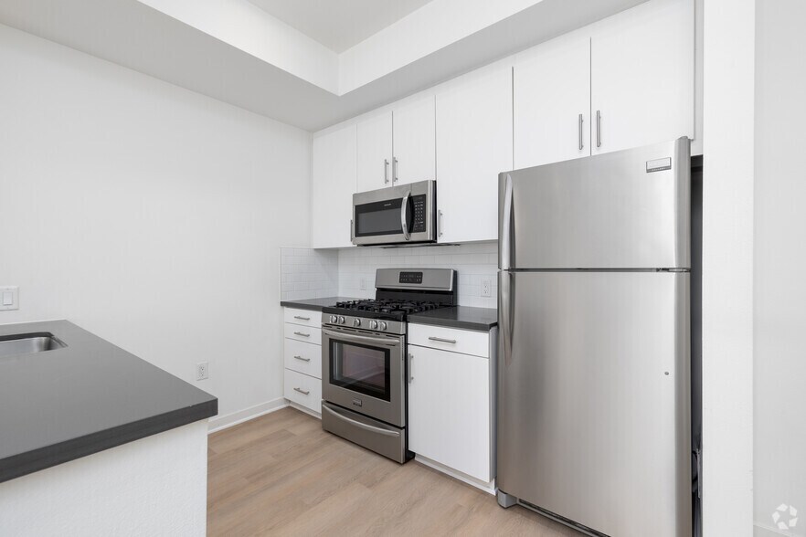 More Photos Of 1120 W 6th St, Los Angeles Apartments For Lease