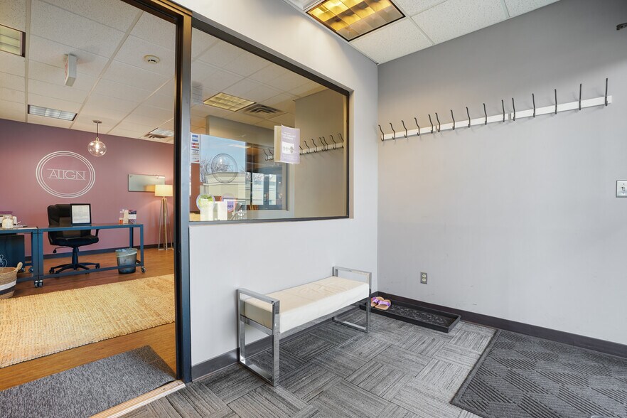 More Photos Of 10 E Willow St, Millburn Office For Lease