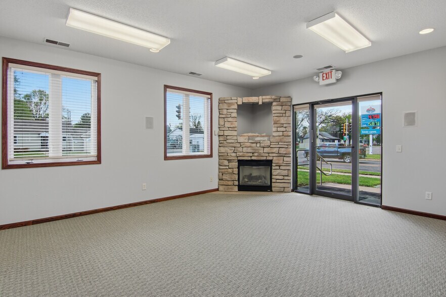 More Photos Of 2108 S Broadway St, Menomonie Office For Sale