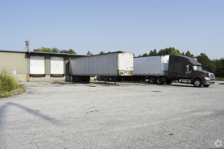 More Photos Of 1738 Joy Lake Rd, Lake City Warehouse For Lease