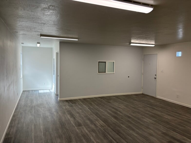 More Photos Of 3306 4th St NW, Albuquerque Unknown For Lease