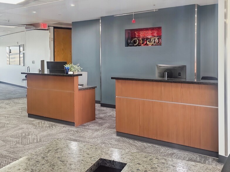 More Photos Of 5050 Quorum Dr, Dallas Coworking Space