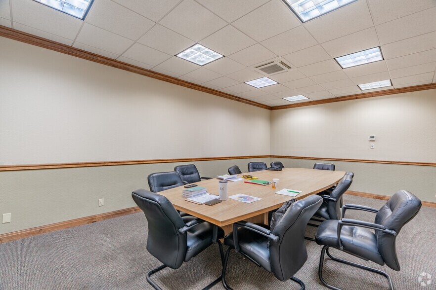 More Photos Of 541 S State Road 7, Margate Unknown For Lease