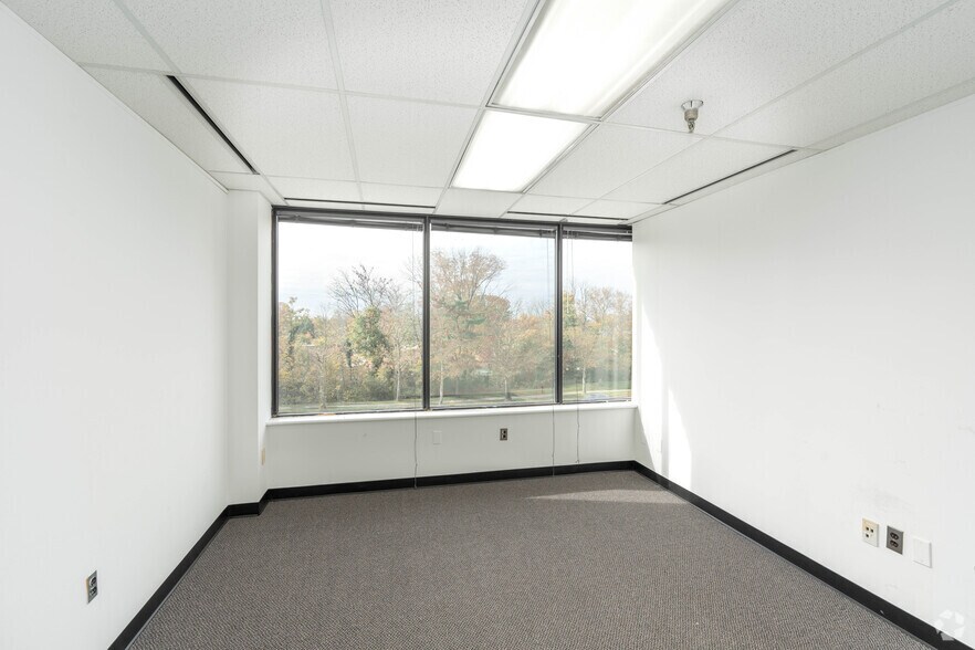 More Photos Of 8808 & 8818 Centre Park Dr, Columbia Unknown For Lease